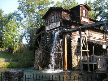 Dollywood Kirche